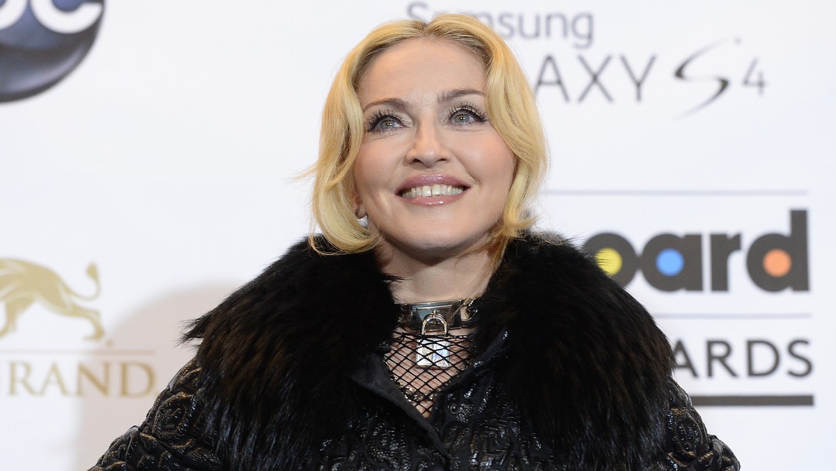 Madonna przeprosiła za użycie obraźliwego słowa określającego osobę o czarnym kolorze skóry na swoim profilu społecznościowym.