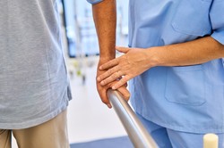 Darmowa rehabilitacja lecznicza z ZUS 2025. Oto zmiany i nowe zasady