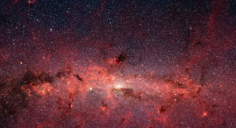 milky way galaxy center spitzer infrared