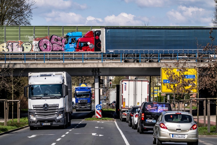 Kamioni - ilustracija