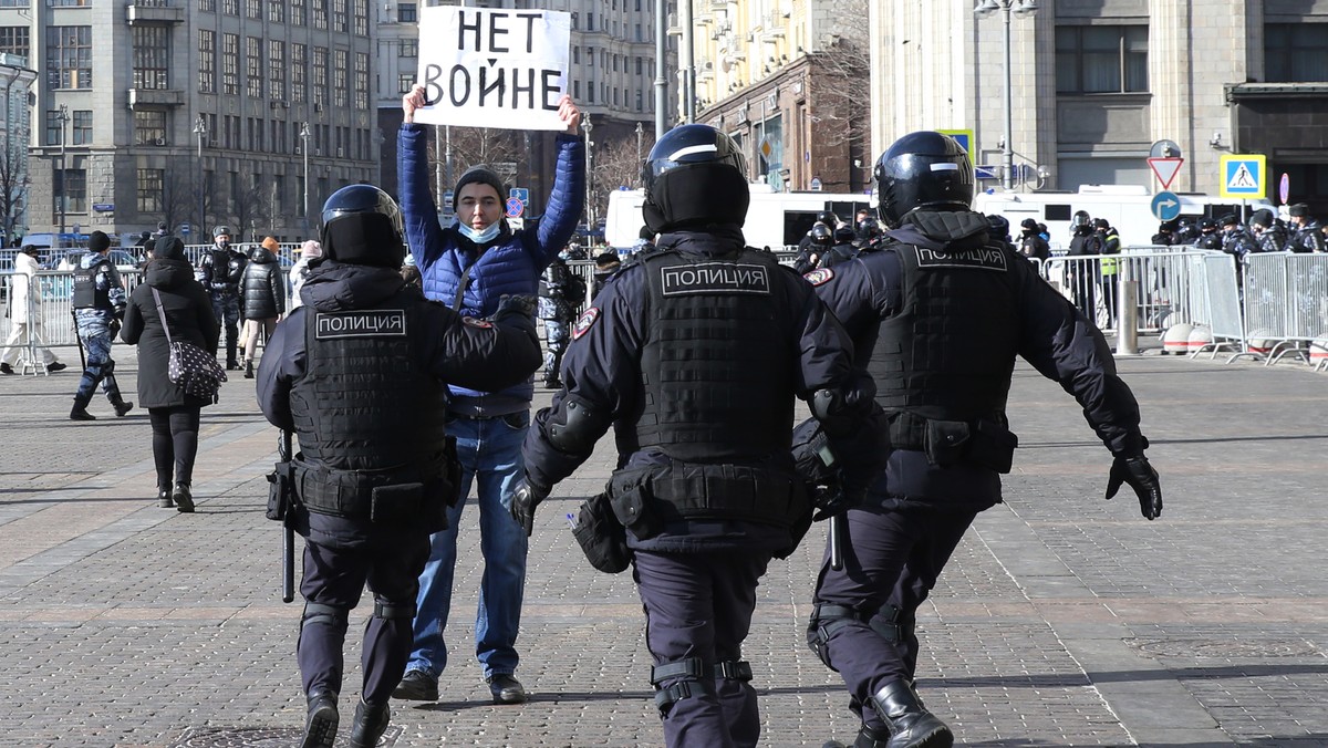 Rosja zatrzymała setki dzieci. Za udział "w nieskoordynowanych wiecach"