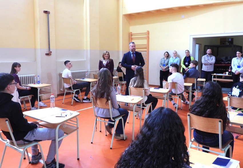 Proba male mature u Osnovnoj školi "Dositej Obradović"  u Požarevcu