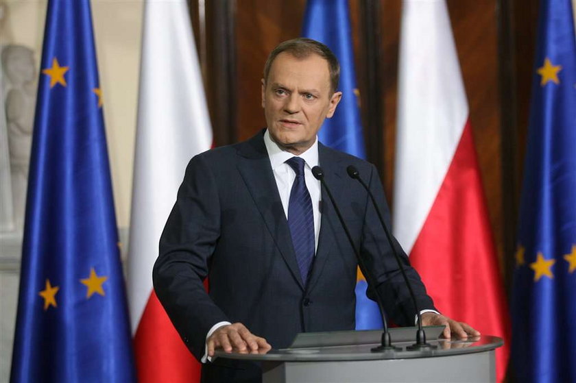 Tusk machnął ręką na wtopy ministrów. Dymisji nie będzie