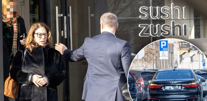 Kidawa-Błońska poszła na sushi a kierowca czekał na drodze. Są zdjęcia