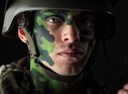 Jak mieć wysoką emeryturę? Najlepiej być oficerem