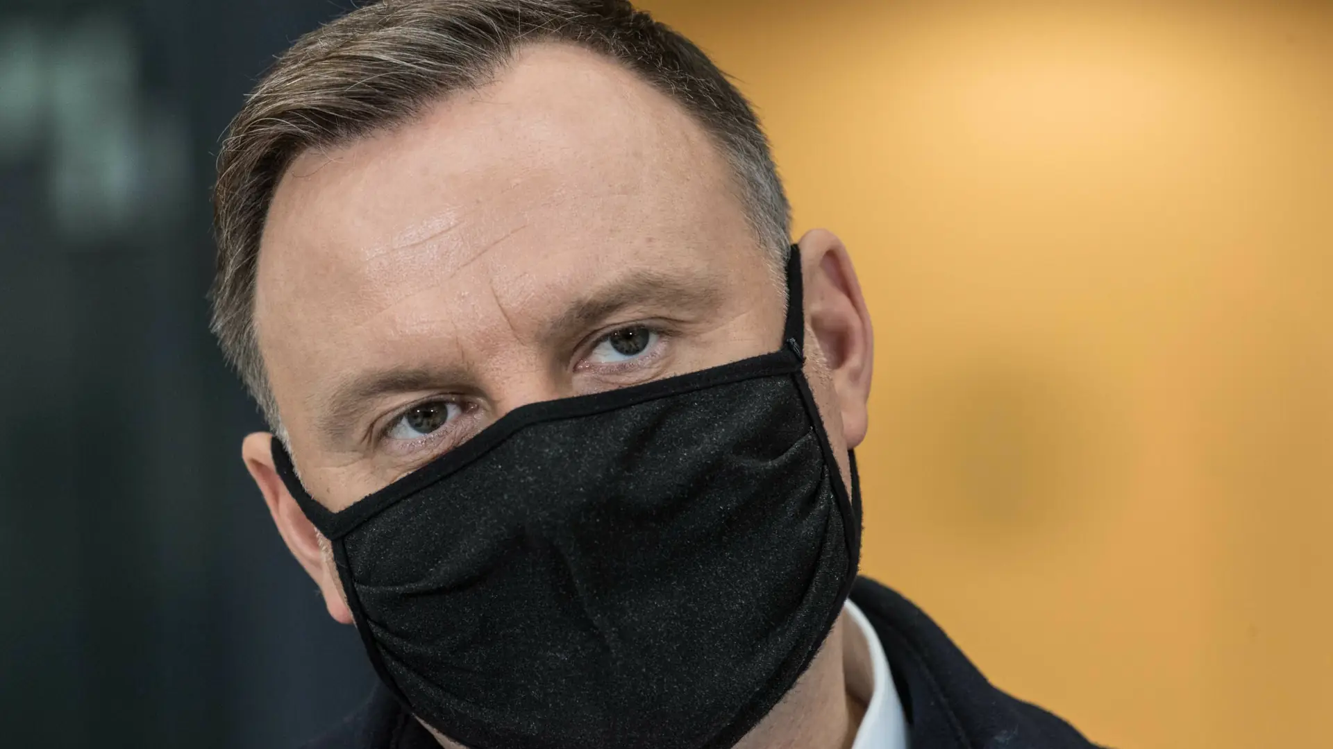 Hasło "Andrzej Duda debil" znika z wyszukiwarki. Google mówi o łamaniu regulaminu