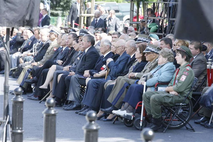 Komorowski: Dorobek AK przekujemy w...