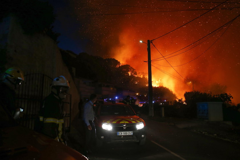 Potężne pożary pustoszą Francję i Korsykę