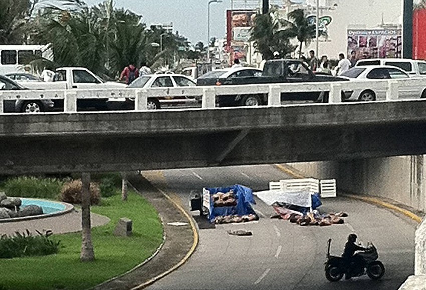 Stravična slika: Pre dve sedmice ispod mosta u gradu Verakruz nađeno 35 tela