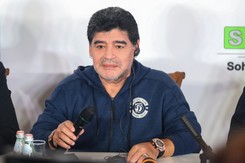 Maradona na dłużej trenerem argentyńskiej Gimnasia La Plata
