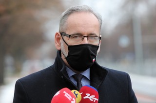 Powrót uczniów do szkół: Jest rekomendacja ministra zdrowia Adama Niedzielskiego