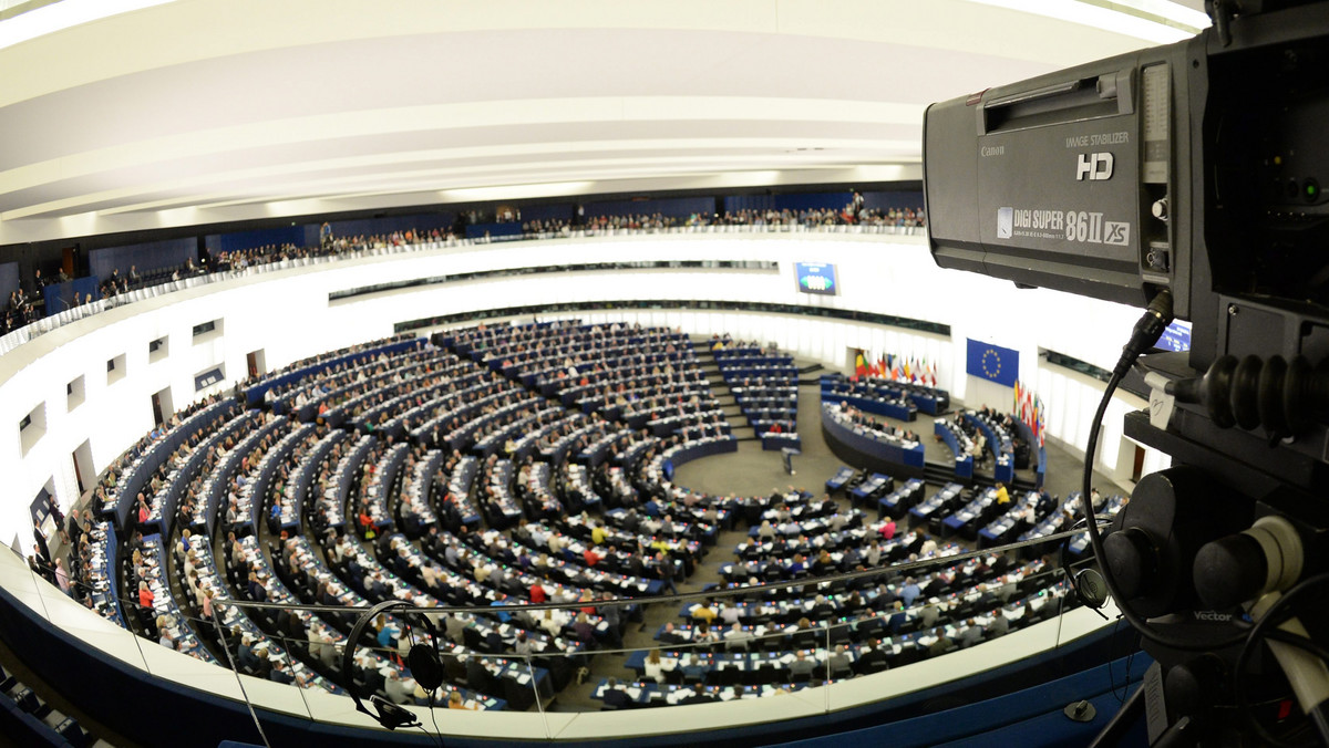 Parlament Europejski zainaugurował kampanię informacyjną przed przyszłorocznymi wyborami do PE. Kampania pod hasłem "Działaj. Reaguj. Decyduj." ma przekonać obywateli UE, że biorąc udział w eurowyborach mają wpływ na politykę Unii Europejskiej.