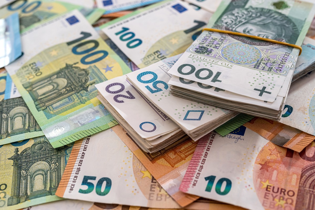 Czy darowizny otrzymane przez park w ramach zorganizowanej zbiórki internetowej są opodatkowane podatkiem od spadków i darowizn?