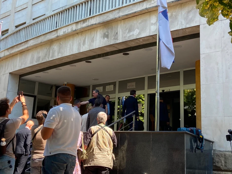 Nikola Selaković stiže na suđenje