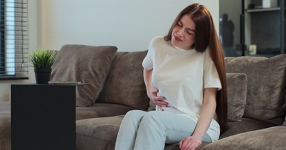 25 évesen 4-es stádiumú bélrákot diagnosztizáltak a fiatal nőnél - ezeket a tüneteket tapasztalta