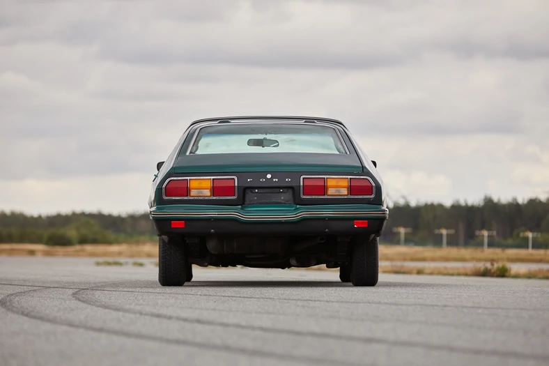 Z tej nieciekawej perspektywy Mustanga II można oglądać głównie w korku, na otwartej drodze z łatwością można to auto wyprzedzić. Czymkolwiek!