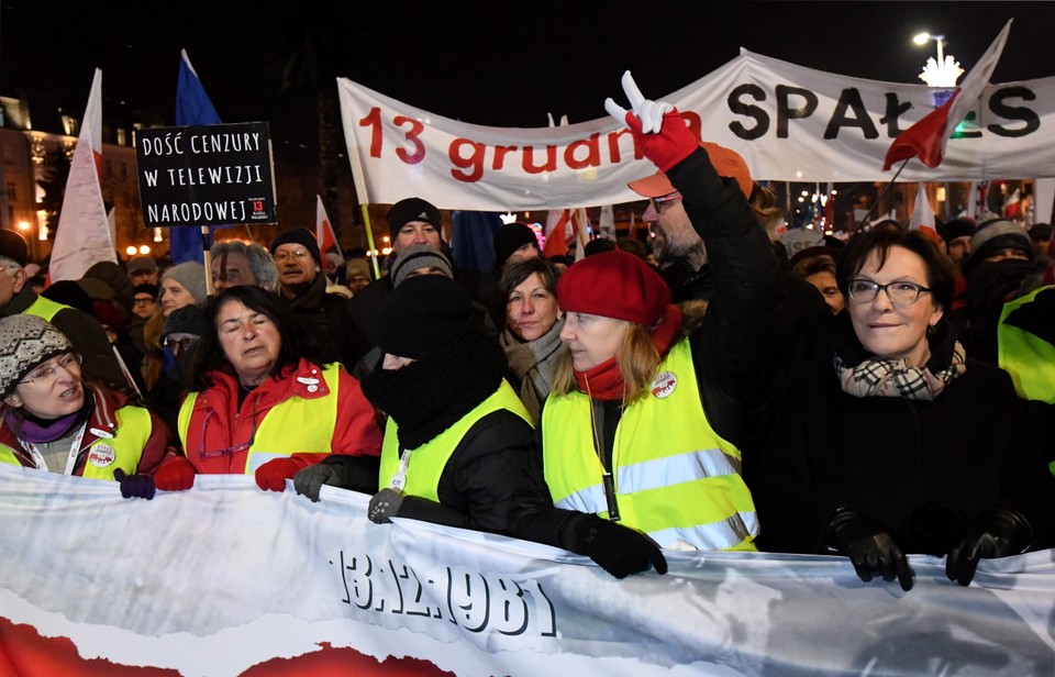 Demonstracje w dniu 35. rocznicy wprowadzenia stanu wojennego. Zobacz zdjęcia!