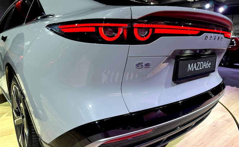 Nowa Mazda 6e