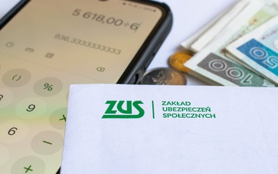 ZUS: podwyżki emerytur od 1 marca 2026. Sprawdź, ile zyskasz na waloryzacji [TABELA]