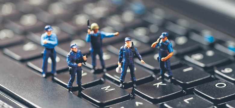 Cyberpolicja za 4,4 mld zł. Ile zarobią funkcjonariusze CBZC?