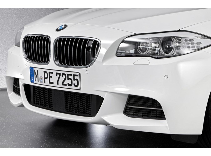 BMW xDrive M550d (w wersji sedan i touring), X5 M50d oraz X6 M50d będą autami z napędem na cztery koła