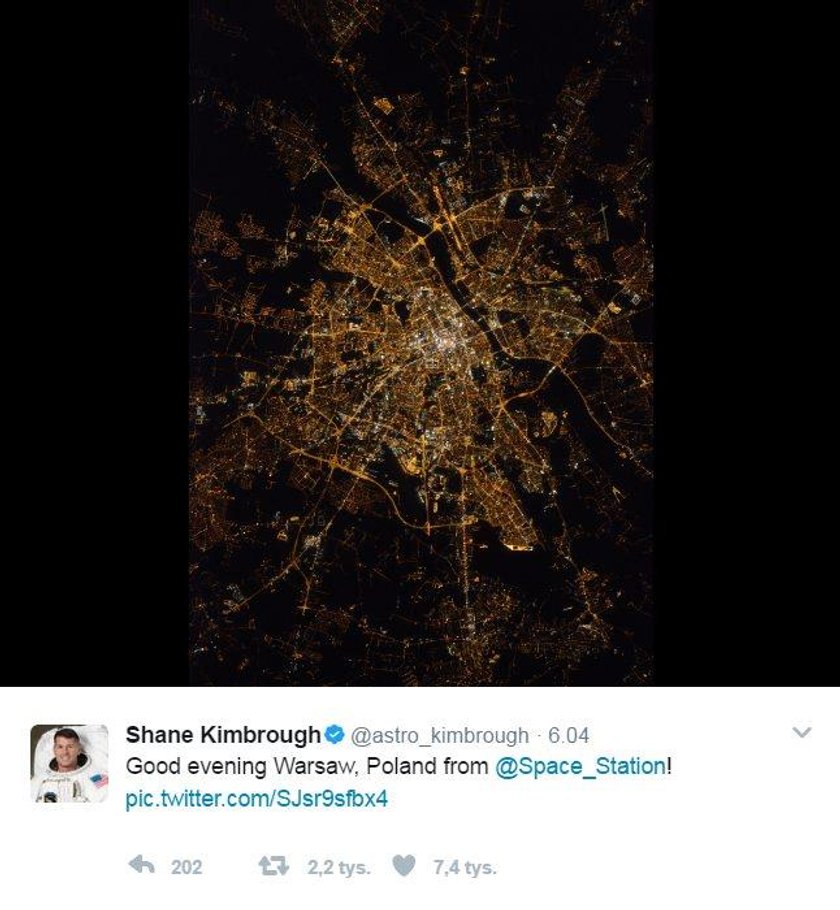 Shane Kimbrough, astronauta z NASA pozdrawia Warszawę