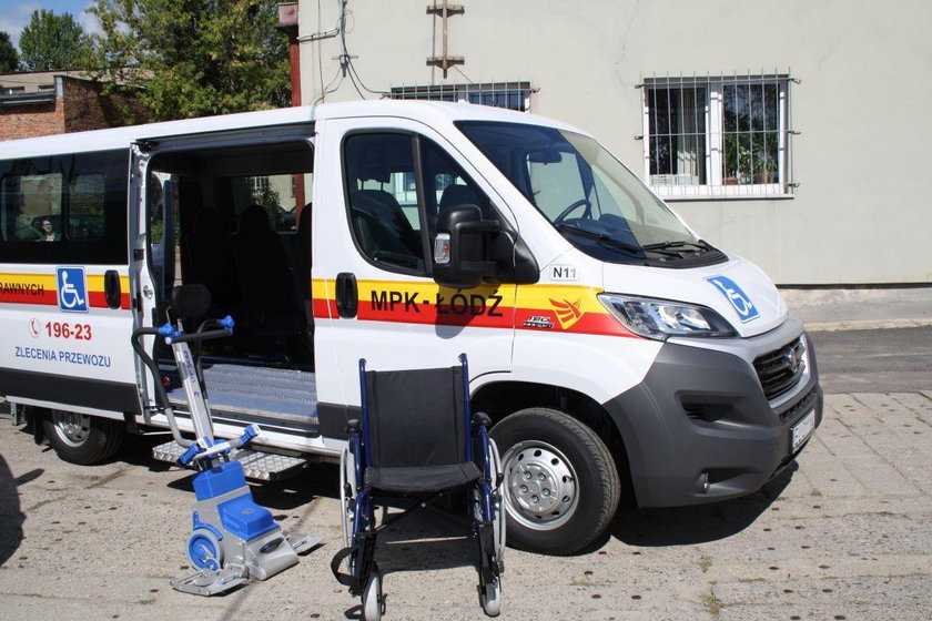 MPK Łódź kupiło pięć nowych wozów do transportu niepełnosprawnych