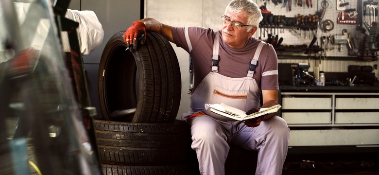 Oddał opony na ekologiczny ogród. Teraz urzędnicy żądają 2 mln zł kary