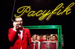 Komu by jeszcze dokopać? „Zaklęte rewiry" wracają na scenę Teatru WARSawy