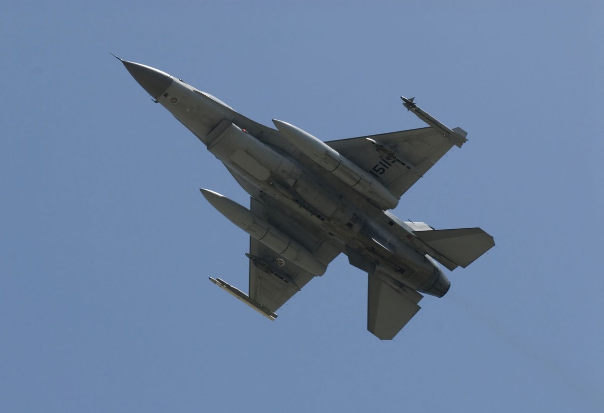 Ile kosztuje godzina lotu F-16? MON odpowiada