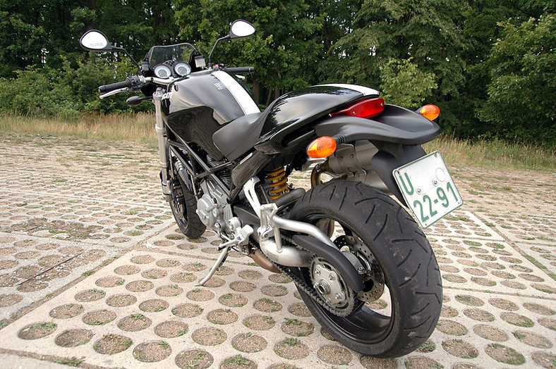 Ducati Monster S2R 1000: stary znajomy (test)