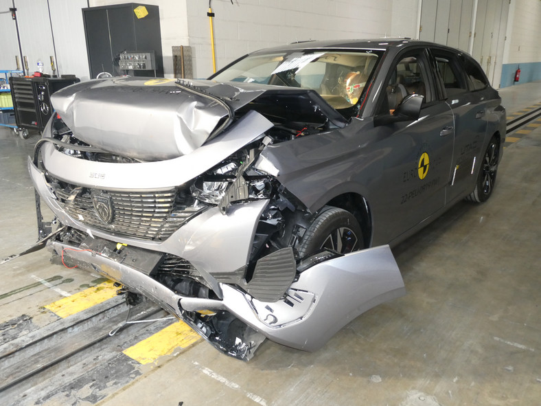 Crash-test: Peugeot 408