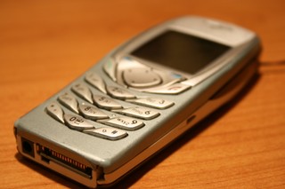 KE zamyka postępowanie przeciwko Polsce ws. praw właścicieli komórek