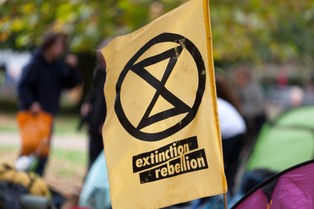 Belgia: Protest przeciwko unijnym dopłatom do paliw kopalnych. Aresztowano aktywistów