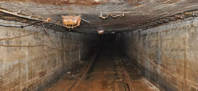 Zapomniany tunel prawie w centrum Warszawy. Drogowcy wcielili się w rolę eksploratorów [WIDEO]