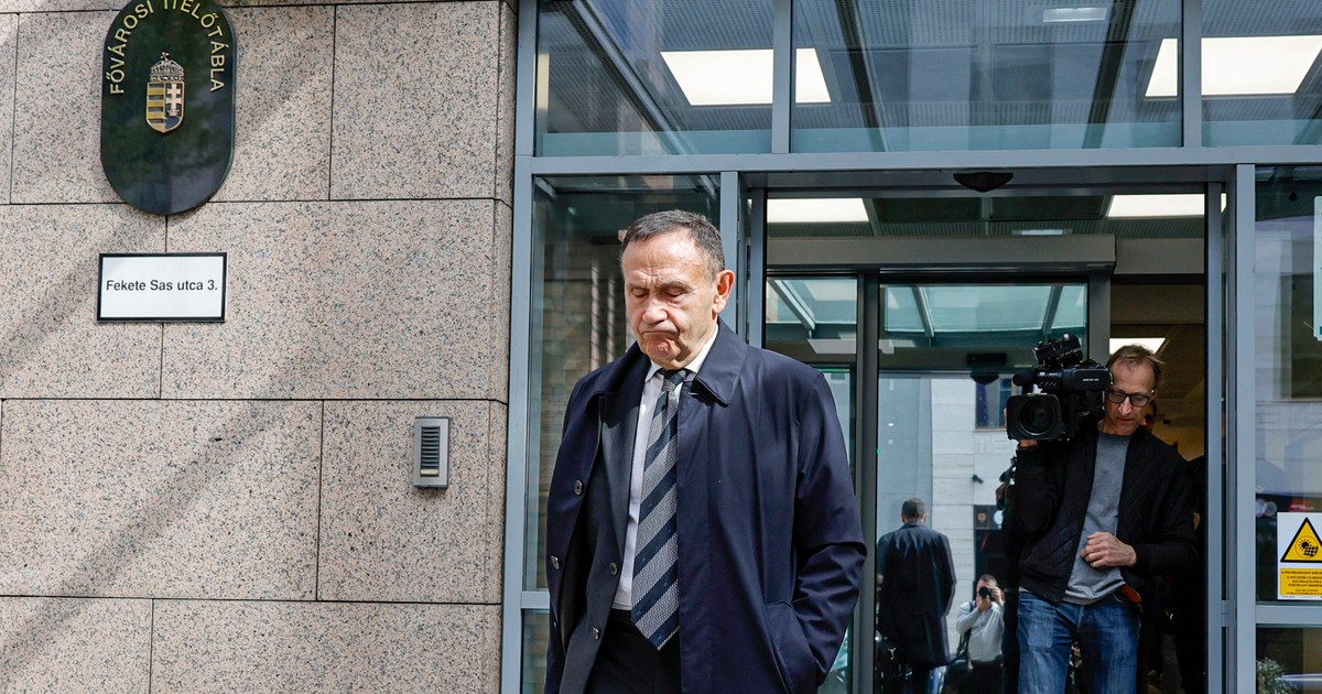 Gyárfás Tamás összetört: gyalog és villamossal indult haza a bíróságról – fotók