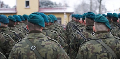 Lawina odejść z wojska. Generałowie ujawniają, czemu ludzie zrzucają mundur