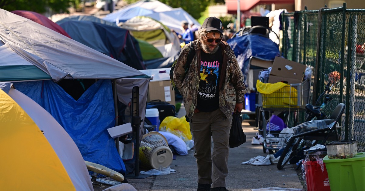 Dawali bezdomnym 4 tys. zł miesięcznie. Zaskakujące wyniki eksperymentu