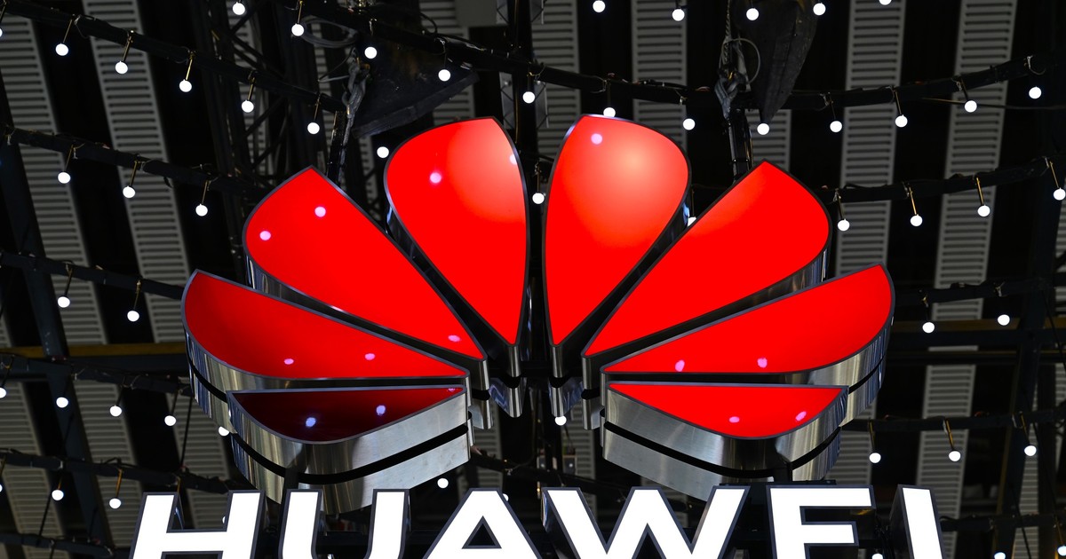 Több alkalmazottját is kirúgta a Huawei korrupciós botrányok miatt