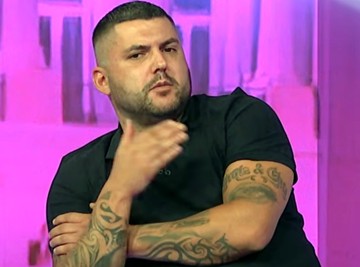 "MALI LIČI NA NJEGA, ČEKA DA NAPUNI 18 GODINA!" Nekadašnji cimer je otkrio zbog čega Asmin Durdžić ćuti o sinu kog je dobio sa "Švabicom"