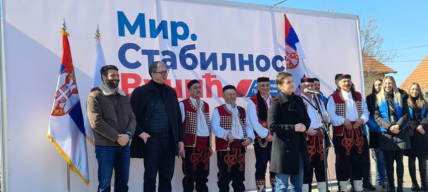 Obraćanje Aleksandra Vučića u Busijama