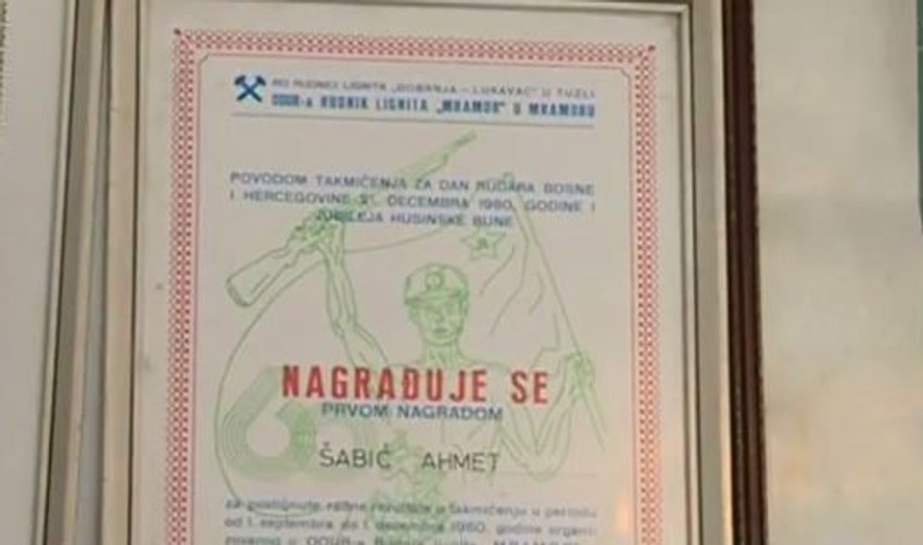 Priznanje za udarnika Ahmeta Šabića