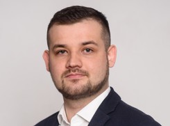 Ekspert: Trywialne analizy, hejt i spłycanie znaczenia paktu migracyjnego