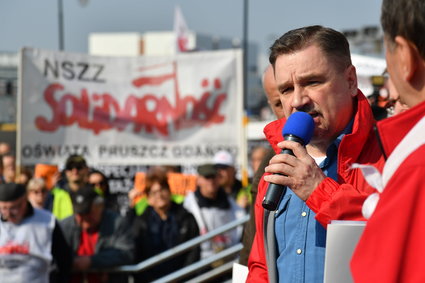 Piotr Duda chce wprowadzenia "piątki Solidarności". Związkowcy manifestowali przed urzędami