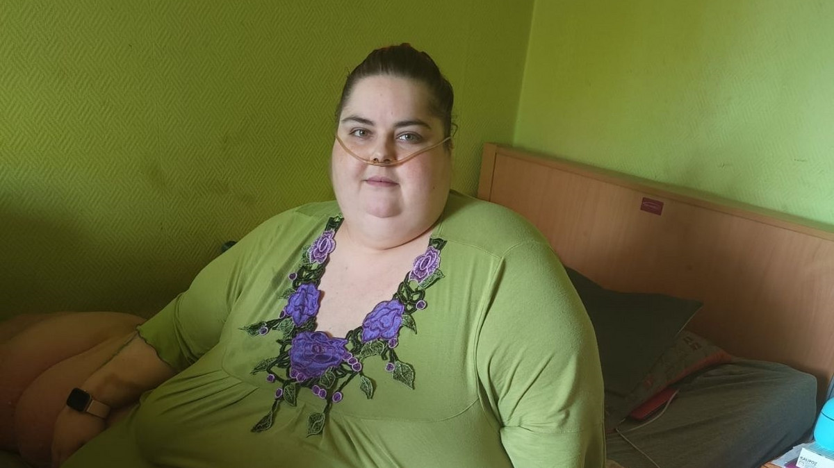 Anita waży 300 kg, jest przykuta do łóżka. Otyłość zabrała jej zdrowie i córkę
