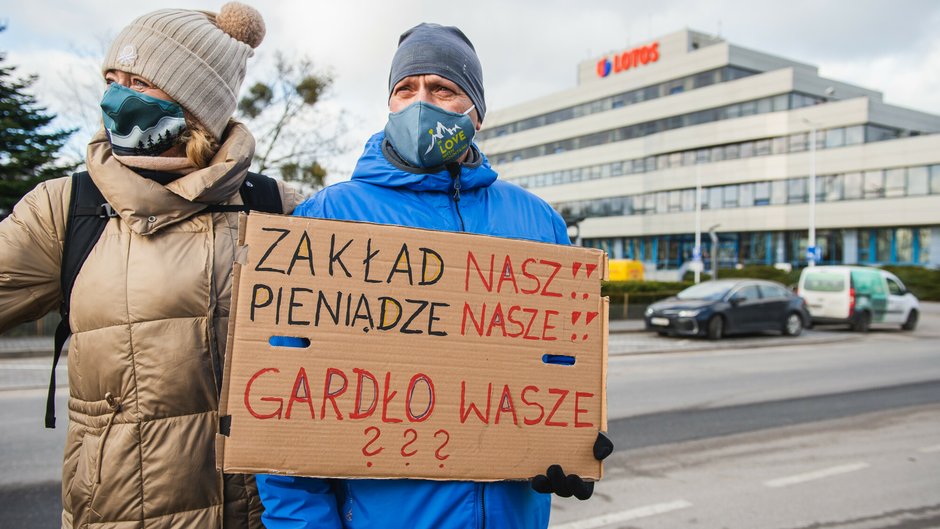 Protest pracowników Rafinerii Lotos, którzy chcieli wyższych podwyżek płac (styczeń 2022 r.)