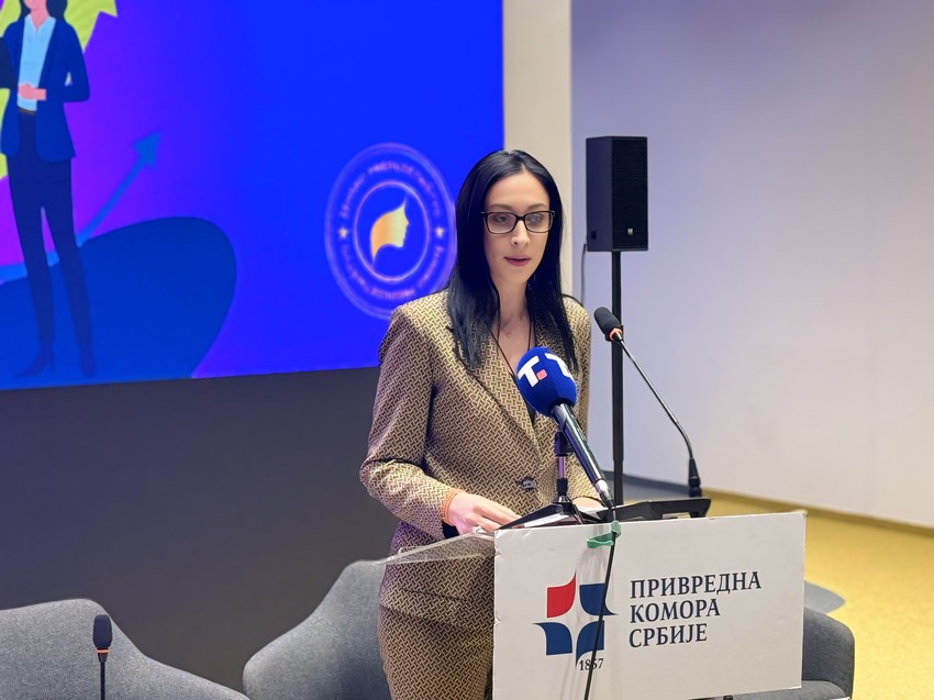   Ministarka za brigu o porodici i demografiju Jelena Žarić Kovačević