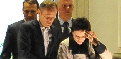 Kopacz załamana? Tusk ją pociesza... FOTO