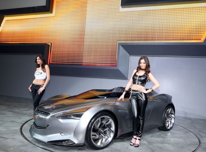 W czasie salonu samochodowego w Seulu koreański oddział General Motors zaprezentował prototypowy model Chevroleta o nazwie mi-ray