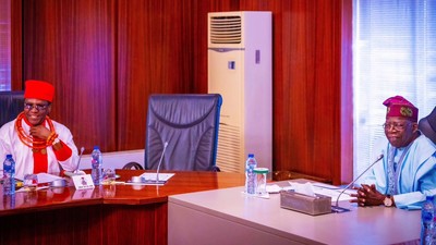 Tinubu meets with Oba of Benin, Omo N’Oba N’Edo Uku Akpolokpolo Ewuare II in Aso Rock. [Presidency]